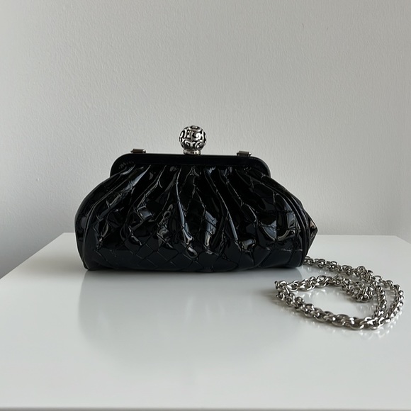 Brighton Patent Embossed Purse with removable chain. - Picture 3 of 16